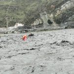 डोल्पा ठूलीभेरी नदीको बीचमा फसेका ४ जना स्थानीयको सकुशल उद्धार